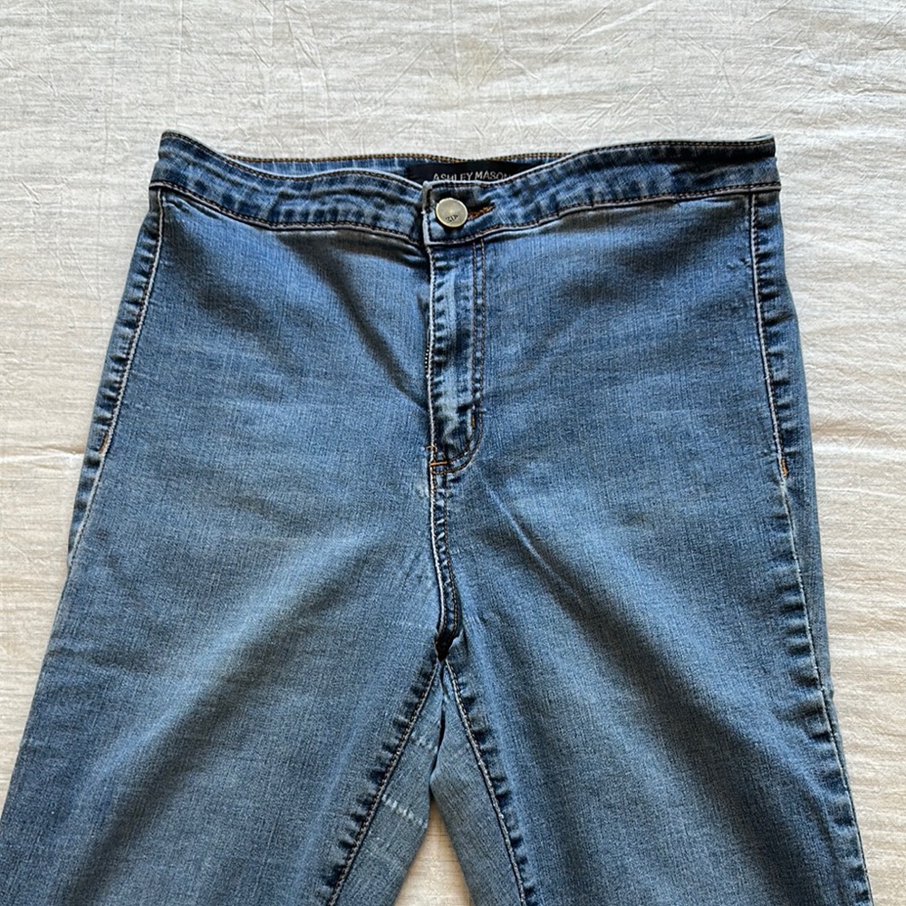 Ashley Mason High Rise Blue Jeans - Picture 2 of 7